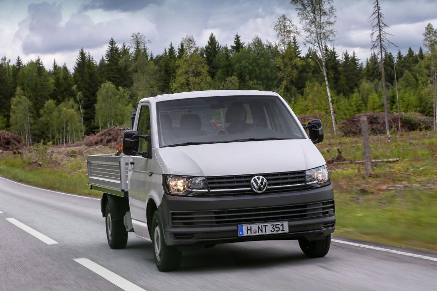  Volkswagen Transporter Pickup 2015 года  (фото 4 из 5)